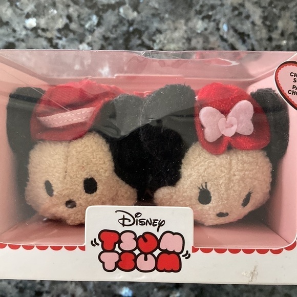 Disney TSUM TSUM discontinue Minnie and Mickey Mouse 2017 valentines | NWT - Picture 10 of 10